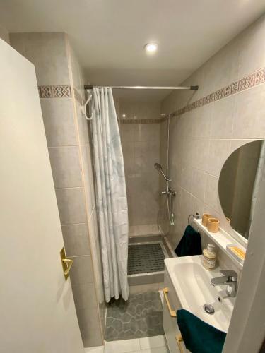 Apartamento Superbe 3p En Plein Coeur D?antibes