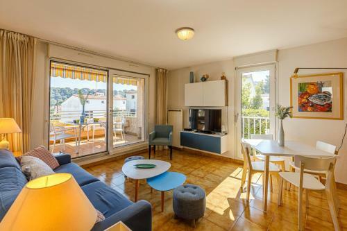 1 Bedroom Apartment, Pool & Garage - Happy Rentals