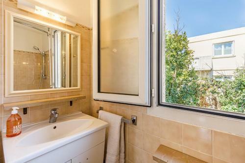 1 Bedroom Apartment, Pool & Garage - Happy Rentals