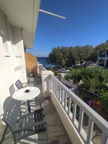 Hostal Kantouni Guest House By The Sea