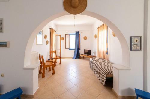 Light Blue Life - 2 Bedroom Vacation Home Eggares