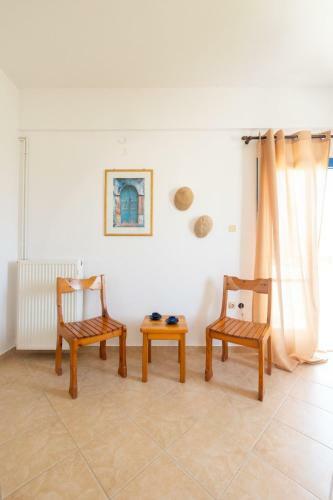 Light Blue Life - 2 Bedroom Vacation Home Eggares