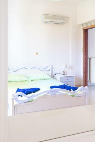 Light Blue Life - 2 Bedroom Vacation Home Eggares