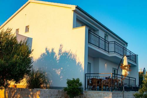 Luxury Villa Levantino Between Olive Trees