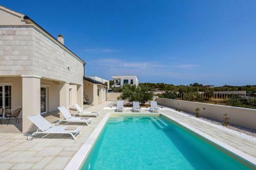 Beautiful Villa Stina Murter