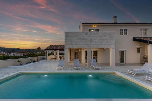 Beautiful Villa Stina Murter