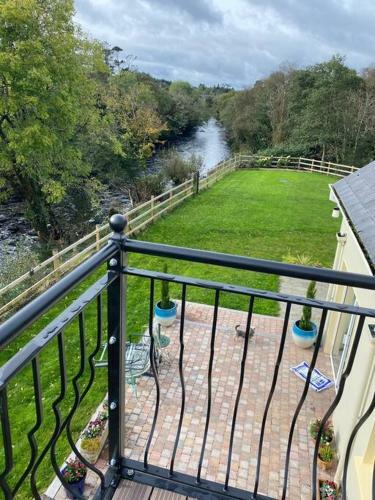 Apartamento Kingfisher Riverside Retreat