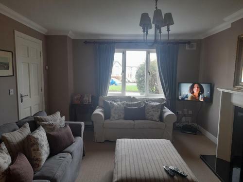 112 Roseberry Hill