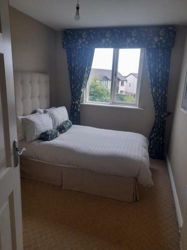 112 Roseberry Hill