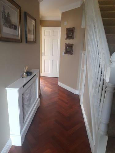 112 Roseberry Hill