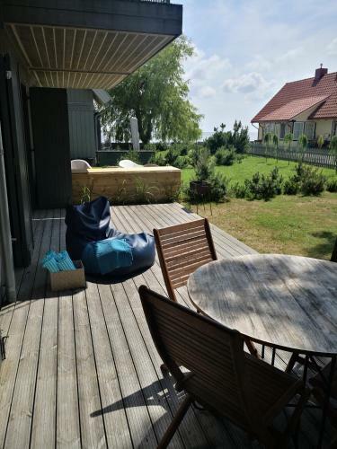 Cozy 1-bedroom Lagoon Apartment With Free Parking Space