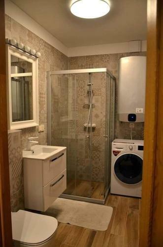 Cozy 1-bedroom Lagoon Apartment With Free Parking Space