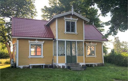 Beautiful Apartment In Eringsboda With