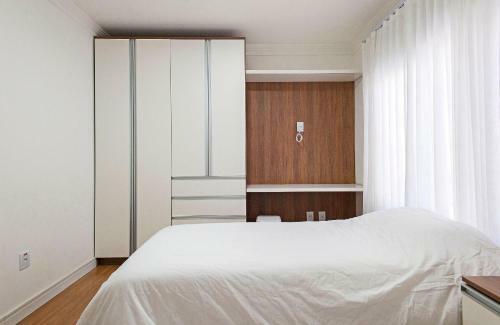 3 Quartos Em Canela - Decorado E Equipado Em Bairro Tranquilo