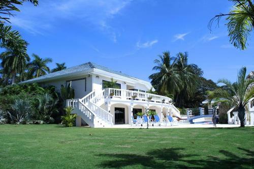 Villa Luxury Tambor Estate With Private Pool And Jacuzzi