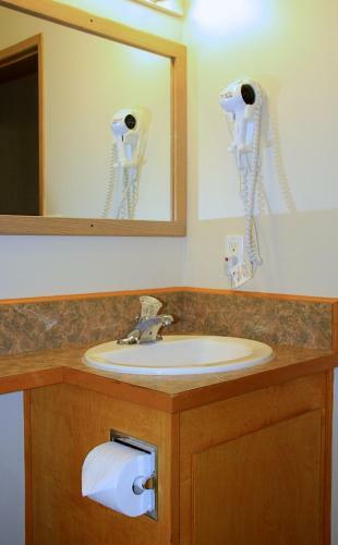 Cariboo Lodge