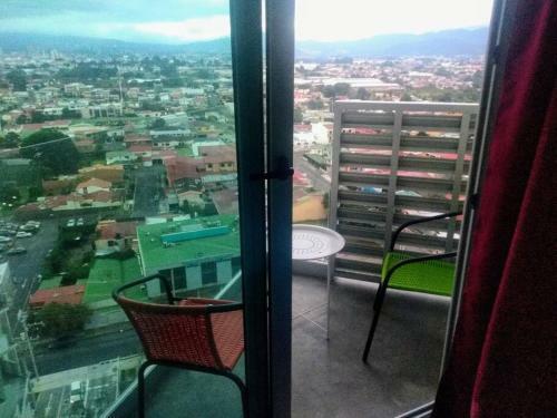 �nico Apartamento En Nuevo Y Moderno Condominio