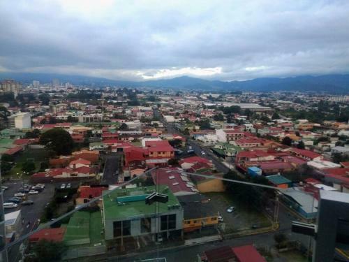 �nico Apartamento En Nuevo Y Moderno Condominio
