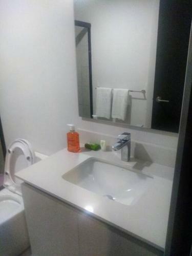 �nico Apartamento En Nuevo Y Moderno Condominio