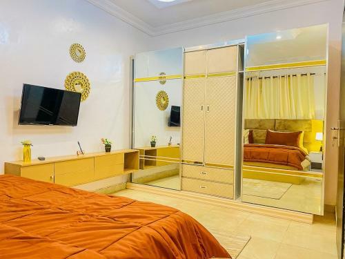Exquisite 2 Bedroom Serviced Apartment Lekki Phase 1