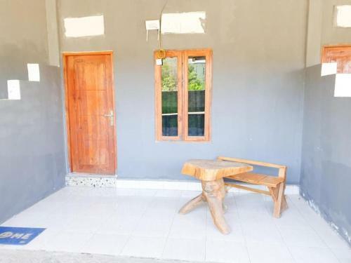 Komodo One Love Homestay And Tour