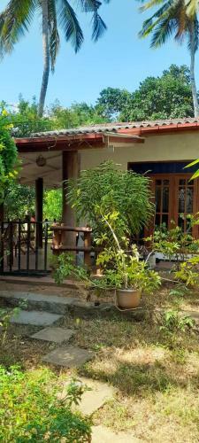 Hostal Batu's Safari Villa