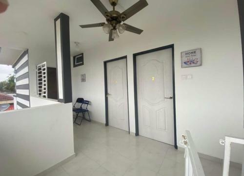Hostal Dsinggahpcb Guest House
