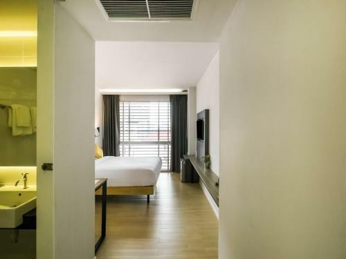 Kitzio House Hotel Huai Kwang