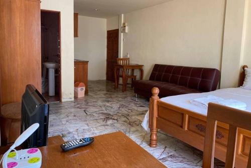 Hostal Jomtien Seaside House