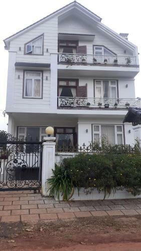 Apartamento Bi?t Th? M?nglin