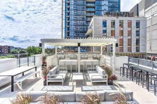 Apartamento Modern 1 Bdr Suite&pool/jacuzzi/gym/freeparking
