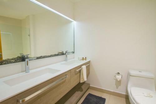 **glamorous 2 Bedroom Apartment / Up To 6 Ppl**
