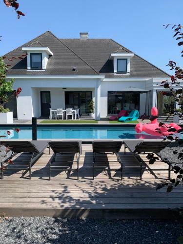 Villa Iconic House