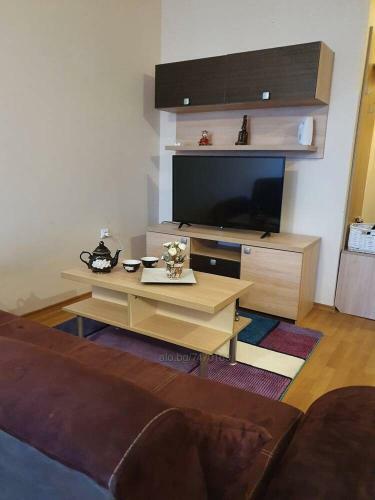 White Rose Apartment- Free Underground Parking