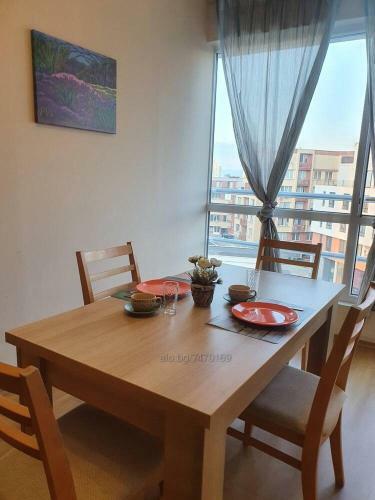 White Rose Apartment- Free Underground Parking