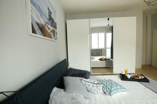 Nika's 2bd, Modern, Dondukov Apartment