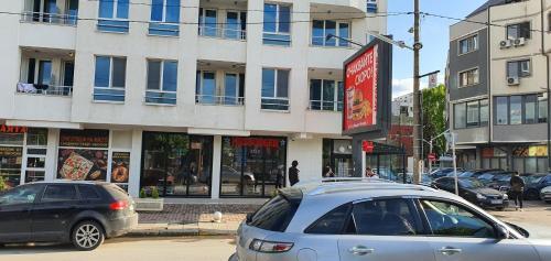 Colonel Apartment 941