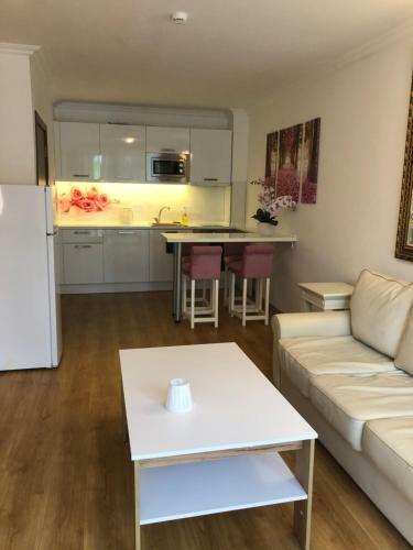 Apartamento Luxuri�se 2 Zimmerwohnung Mit Balkon/spa/pool Sunny Beach