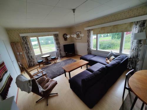 Authentic Arctic Country House By The River