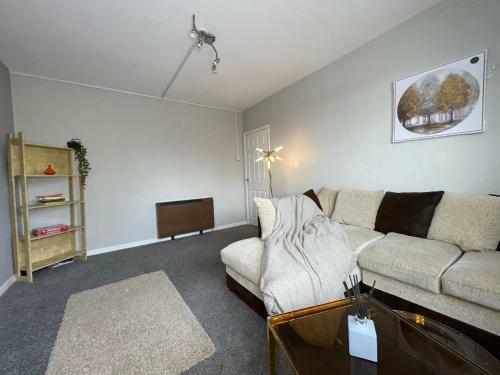 Apartamento Commonwealth Sweet Spot: Local To Aquatics Centre.