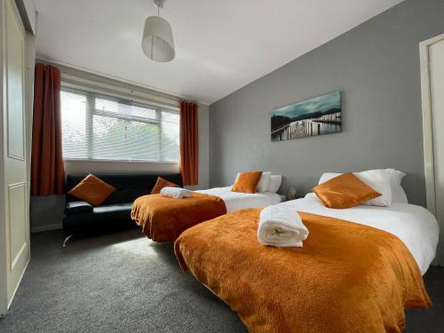 Apartamento Commonwealth Sweet Spot: Local To Aquatics Centre.