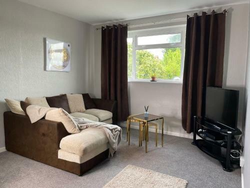 Apartamento Commonwealth Sweet Spot: Local To Aquatics Centre.