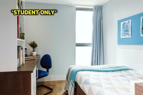 Student Only Zeni 5 Bed Apartment Bournemouth