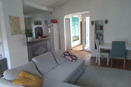 Nice Apartment With Terrace Near Les Halles