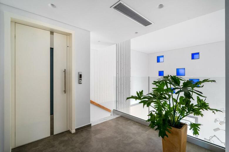 Dia's Blue Villa
