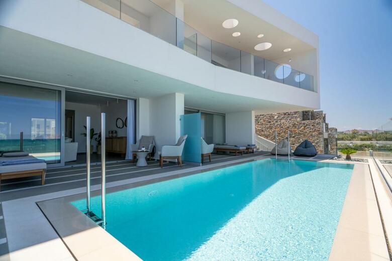 Dia's Blue Villa