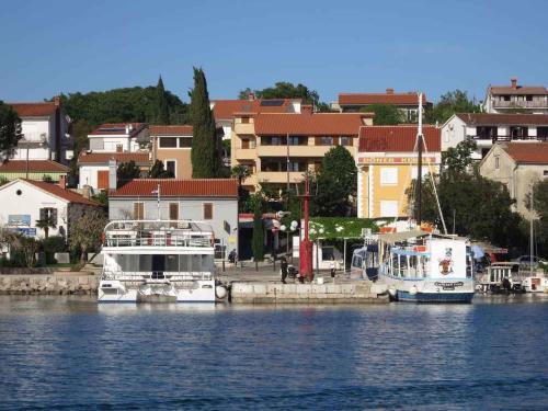 Apartment In Malinska Insel Krk 13004