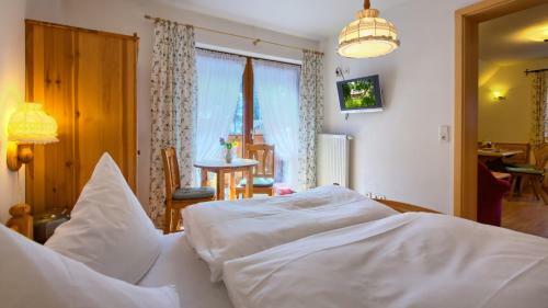 Hostal Hotel-pension Kr�utle