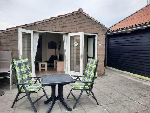 Vakantiewoning De Wilg Met Grote Tuin