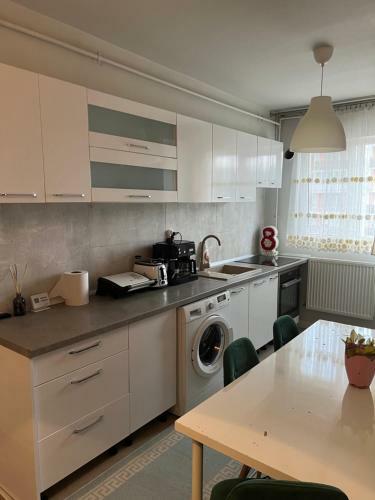 Apartament Spatios, Mobilat Si Utilat Complet